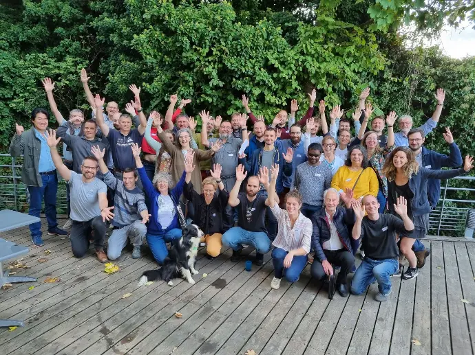 Groupe de participants au G50 de l'Energie qui sont rasseblés à Mundo N